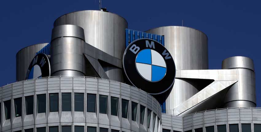 ä¿ææ·ãéBçå¾·åæ±½è»å» åå·¥è³å°å
©å¨ï¼å°å°ç£é²å£è»ãä¿ä¿®é¶ä»¶ä¾æå°å¸¶ä¾è¡æãåï¼ç¾è¯ç¤¾